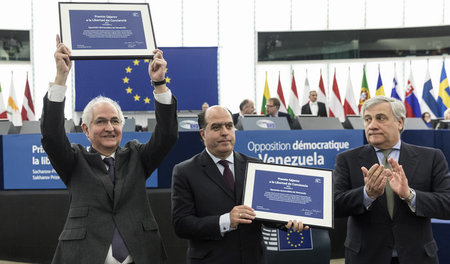 Rechte Freunde: Antonio Ledezma, Julio Borges und Antonio Tajani...
