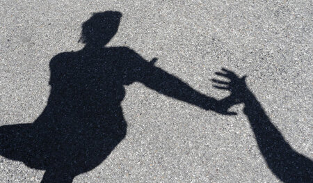 Viele Frauen haben Angst in dunklen Ecken des öffentlichen Raums... Viele Frauen haben Angst in dunklen Ecken des öffentlichen Raums...