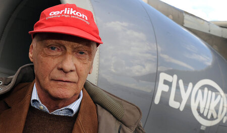 Die Fluglinie Niki folgt ihrer Mutter Air Berlin in die Insolven... Die Fluglinie Niki folgt ihrer Mutter Air Berlin in die Insolven...