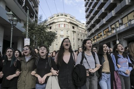 Die Lüge vom »Wohlstand und Wachstum Griechenlands entlarven«: D...