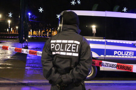 Polizeiabsperrung auf dem Karlsruher Schlossplatz: Eine Zeugin h...