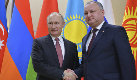 Kooperation statt Konfrontation: Der russische Präsident Wladimi... Kooperation statt Konfrontation: Der russische Präsident Wladimi...