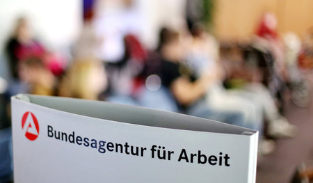 Ein Amt macht Plus: Die Bundesagentur für Arbeit hat Milliardenr...