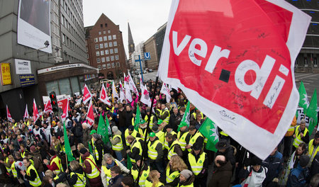 Bald gehen die Tarifverhandlungen im öffentlichen Dienst wieder ...