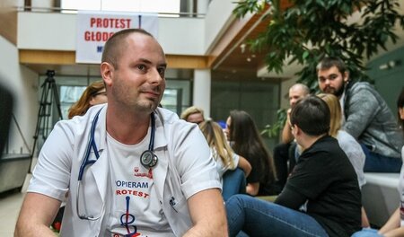 Junge Ärzte protestieren mit einem Hungerstreik in Gdansk am 21.... Junge Ärzte protestieren mit einem Hungerstreik in Gdansk am 21....