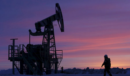 Keine Idylle: Ölförderung auf einem russischen Feld 2015