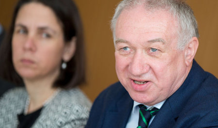 IMK-Direktor Gustav Horn, neben der Referentin für Steuer- und F... IMK-Direktor Gustav Horn, neben der Referentin für Steuer- und F...