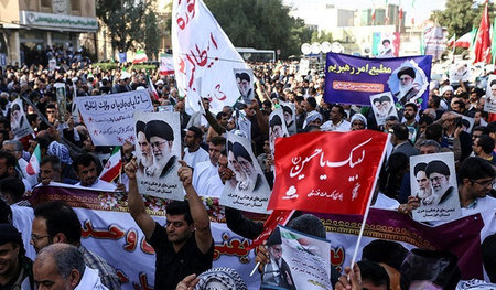 Unterstützer der iranischen Regierung am 3. Januar 2018 Unterstützer der iranischen Regierung am 3. Januar 2018