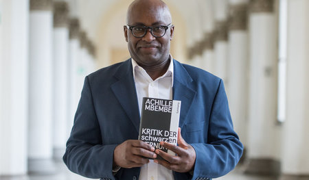 Neuvermessung des Kapitalismus: Am Samstag wird Achille Mbembe b... Neuvermessung des Kapitalismus: Am Samstag wird Achille Mbembe b...