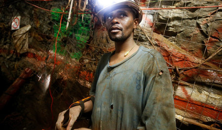 Pause im Masimthembe-Schacht in Westonaria/Südafrika am 3. April...