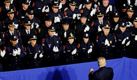 Der US-Präsident hat sich zumindest propagandistisch dem Kampf g... Der US-Präsident hat sich zumindest propagandistisch dem Kampf g...