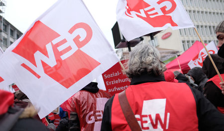 In der GEW organisierte Lehrer traten am 1. Februar in Hannover ...