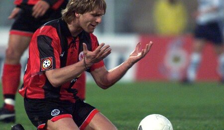 Ließ es gerne krachen, auch bei der Ballbeschwörung: Ansgar Brin... Ließ es gerne krachen, auch bei der Ballbeschwörung: Ansgar Brin...