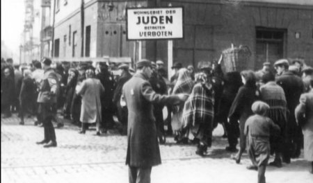 Das Ghetto in Lodz im von deutschen Faschisten besetzten Polen:»...