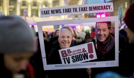 Gegen Marktmacht und Medienmogule: Kundgebung gegen die No-Billa...