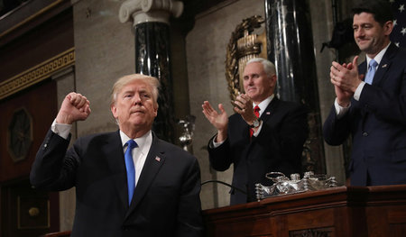 »America first«-Politik bestätigt: US-Präsident Donald Trump am ... »America first«-Politik bestätigt: US-Präsident Donald Trump am ...