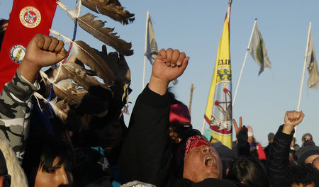 Protestaktion von Nachkommen der Ureinwohner gegen Dakota Access...