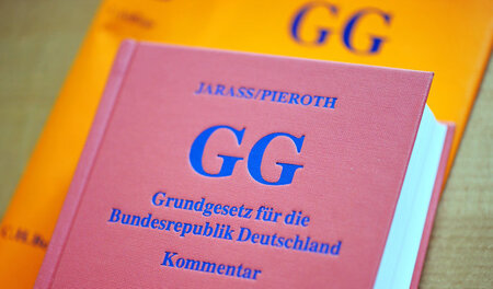 Legal sind die Bildungspläne von CDU,CSU und SPD bisher nicht um...
