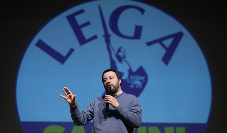 Matteo Salvini sieht keinen Zusammenhang zwischen seiner rassist...