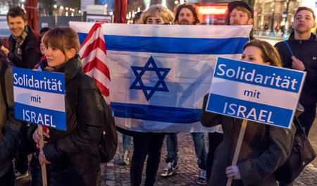 Neoliberale Offensive: Protest der Deutsch-Israelischen Gesellsc...
