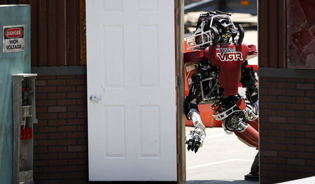 Es bleibt in der Google-Familie: Ein Roboter-Wettbewerb der Defe...