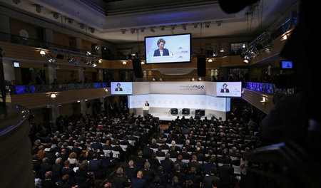 Die Eröffnung der »Sicherheitskonferenz« mit Verteidigungsminist...