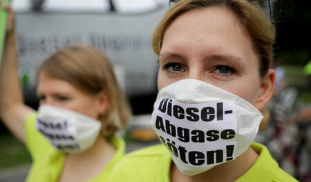 Protest vor dem Bundesverkehrsministerium (Berlin, 2. August 201...