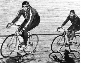 Ein Rekord für die Ewigkeit: 1983 stellte Klaus Huhn (l.) in der...