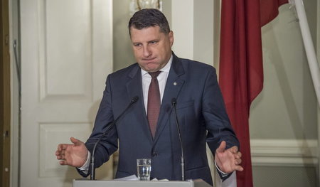 Lettlands Präsident Raimonds Vejonis ist um keine Ausrede verleg...