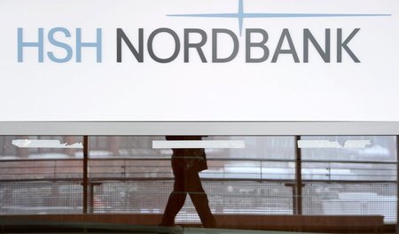 Werbetafel der HSH Nordbank in Kiel