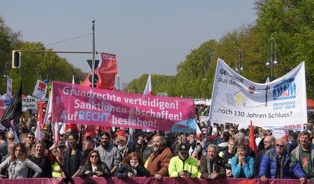 Nur wenn Gewerkschaften offensiv ihre Forderungen vertreten, bew...