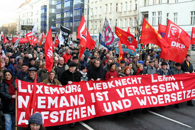 Linke Kräfte zusammenführen: Luxemburg-Liebknecht-Demo in Berlin... Linke Kräfte zusammenführen: Luxemburg-Liebknecht-Demo in Berlin...