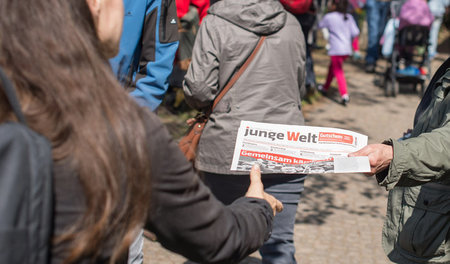 junge welt zeitung 4.jpg