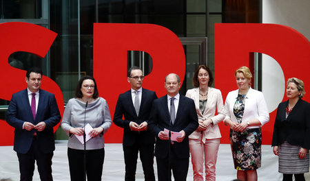 V.l.n.r.: die SPD-Politiker Hubertus Heil, Andrea Nahles, Heiko ...
