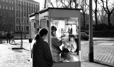 Telefonzelle in der Nähe des Wasserturms (aus dem Band Manfred K...