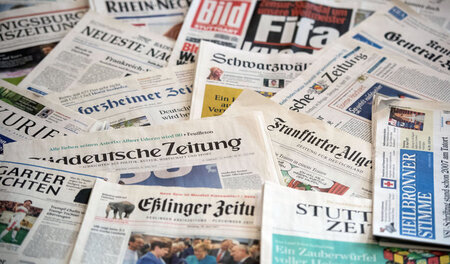 Eine Auswahl der in der BRD erhältlichen Tageszeitungen. Noch st...