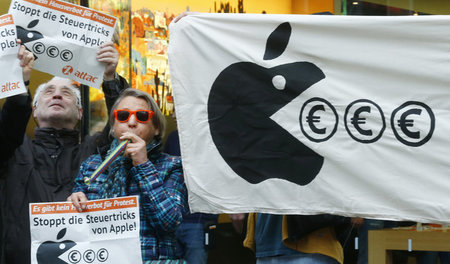 ATTAC protestierte am 10. März vor dem Apple-Store in Frankfurt ...