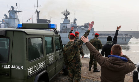 Feldjäger der Bundeswehr verabschiedeten am 7. März in Wilhelmsh... Feldjäger der Bundeswehr verabschiedeten am 7. März in Wilhelmsh...