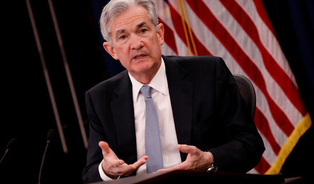 Fed-Chef Jerome Powell auf seiner ersten Sitzung am Mittwoch in ...