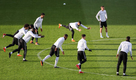 »Jeder sucht nach Typen, aber das System« (DFB-Nationalspieler a... »Jeder sucht nach Typen, aber das System« (DFB-Nationalspieler a...