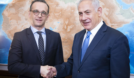 Herzliche Begrüßung: Bundesaußenminister Heiko Maas und der isra... Herzliche Begrüßung: Bundesaußenminister Heiko Maas und der isra...