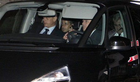 Sarkozy und Herzog nach einer Gerichtsanhörung am 22. November 2... Sarkozy und Herzog nach einer Gerichtsanhörung am 22. November 2...