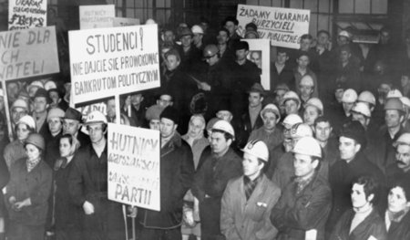 »Studenten! Lasst euch nicht von politischen Bankrotteuren provo...