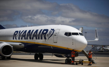 Die Mitarbeiter der Airline wehren sich gegen schlechte Bezahlun... Die Mitarbeiter der Airline wehren sich gegen schlechte Bezahlun...