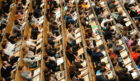 Bertelsmann-Propaganda hin oder her, an den deutschen Hochschule... Bertelsmann-Propaganda hin oder her, an den deutschen Hochschule...