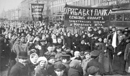Selbstbewusstes Proletariat: Demonstration von Arbeiterinnen der...