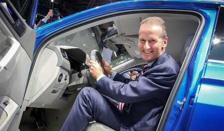 Habe die Ehre: Herbert Diess auf der Internationalen Automobil-A...