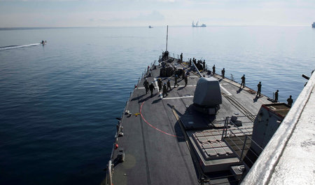 Kriegsvorbereitungen im Mittelmeer: Der US-Zerstörer »Donald Coo...
