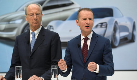 Sollen die Mitarbeiter beschäftigen: Die Manager Herbert Diess (...