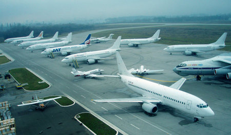 Geschenk an Belgrad: Stadtobere von Nis wollen den Flughafen »Ko... Geschenk an Belgrad: Stadtobere von Nis wollen den Flughafen »Ko...